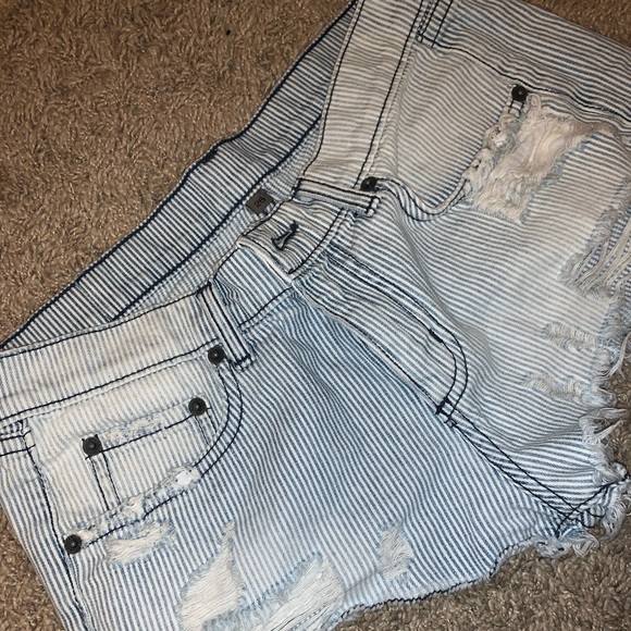 CARMAR denim shorts 26 - Picture 4 of 7